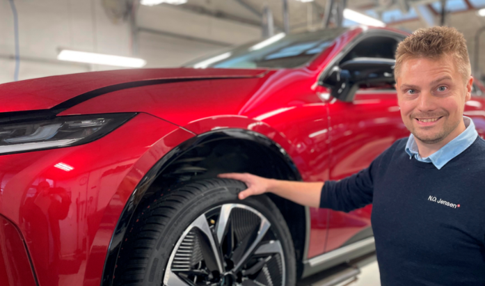 Thomas har været mekaniker i årtier: Nu peger han på elbilers største problem