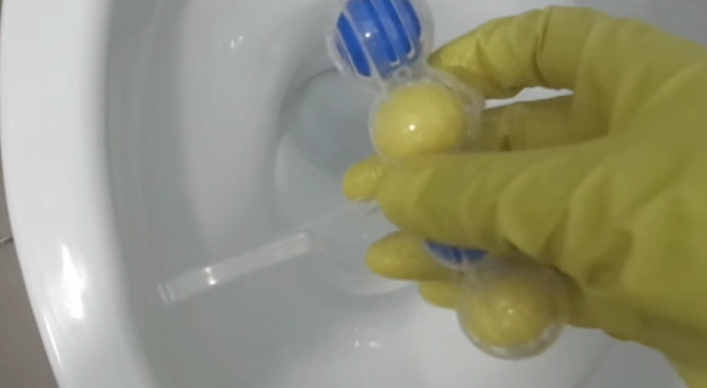 Du har hängt dina toalettblock fel hela livet: De ska aldrig sitta på kanten