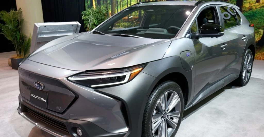 10 års tryghed i Danmark: Et bilmærke tager et nyt greb i elbilkampen