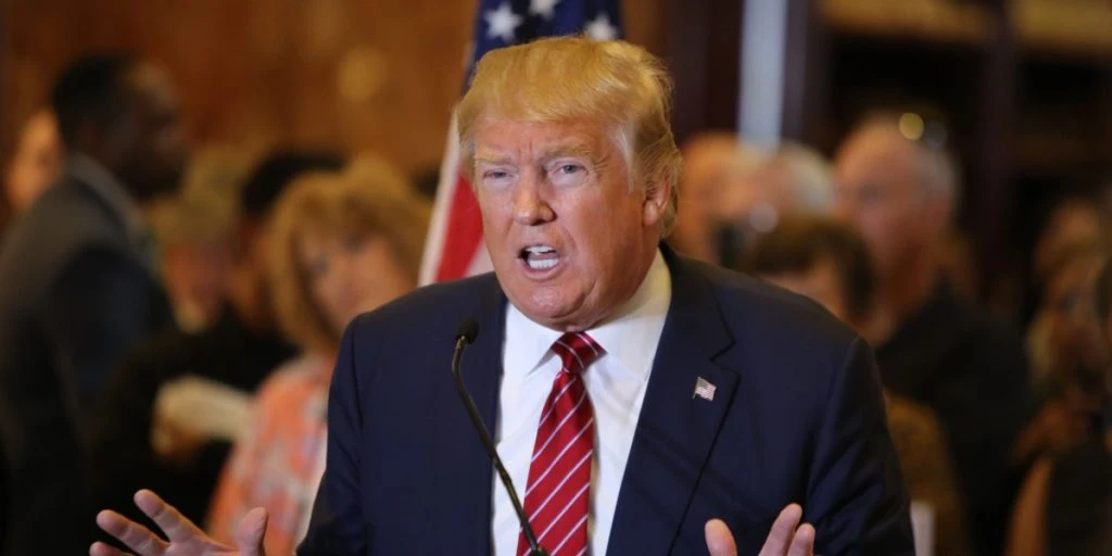 Trump sagsøger IRS efter læk af skatteoplysninger