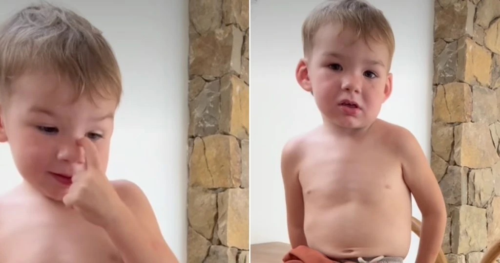 2-årig søn viser mor, hvad han fandt i haven: Taber kæben over synet