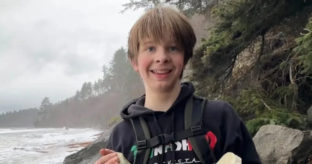 Teenager gik på opdagelse langs kyst: Var ikke forberedt på, hvad han fandt