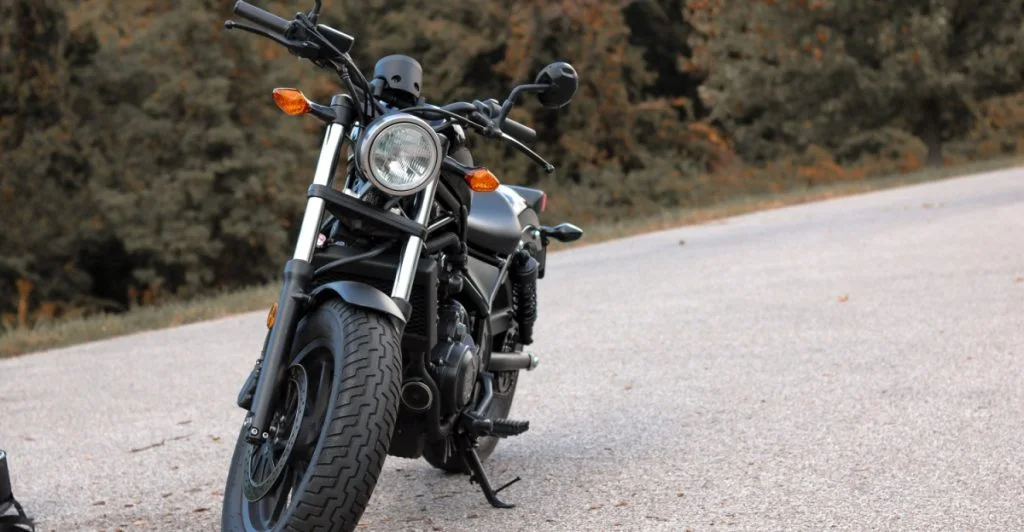 En stille regelændring har åbnet døren for kørekortsfri motorcykler: Honda handler hurtigt