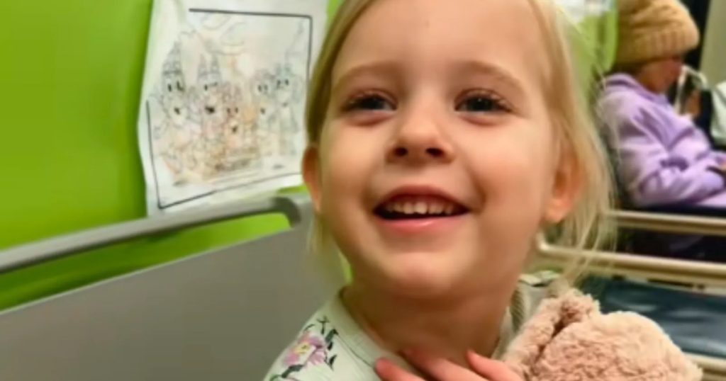 4-årig pige siger, hendes fod gør ondt: Så får mor hjerteskærende diagnose på skadestuen