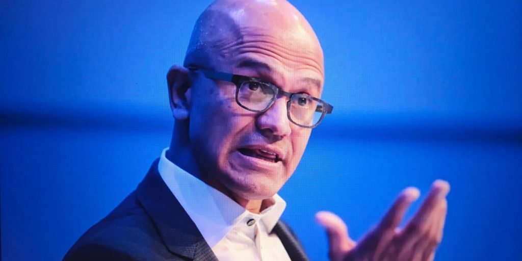 Microsoft-topchef vil ændre måden, vi taler om AI på