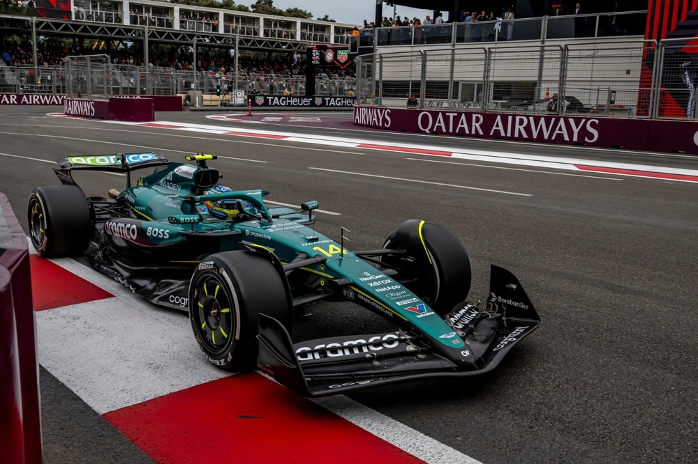 Aston Martin-stjerne vender tilbage efter måneder væk fra F1