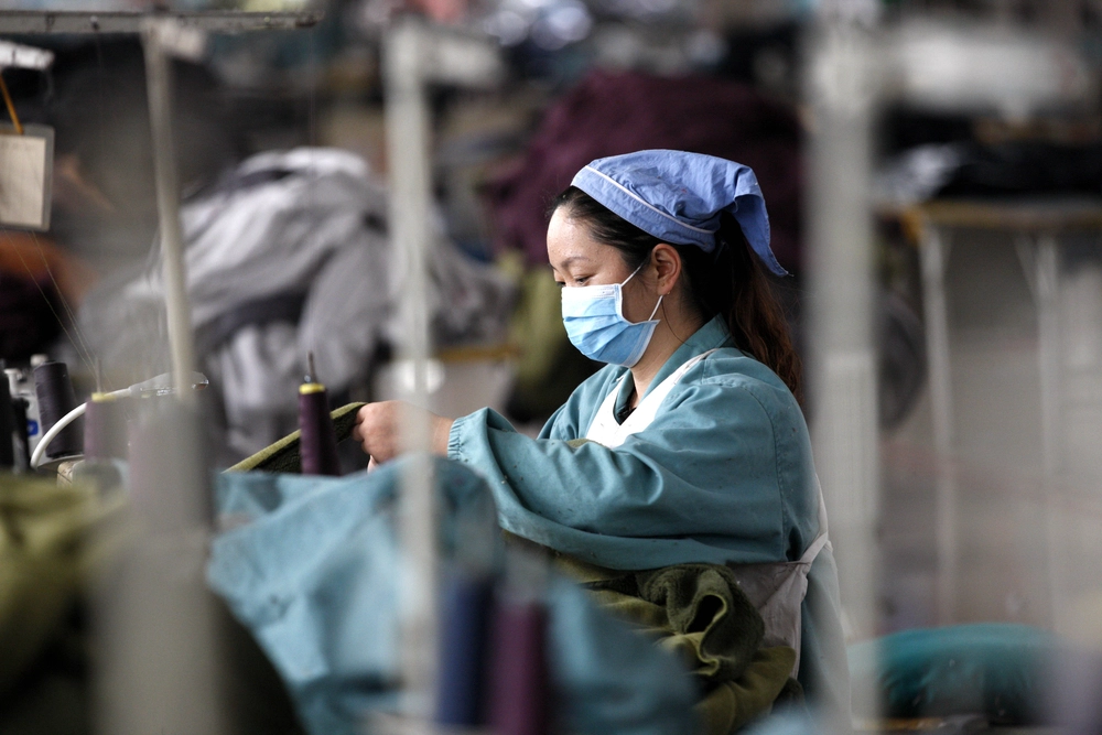 De er Putins ‘slaver’: Så få penge tjener de om dagen på russiske fabrikker