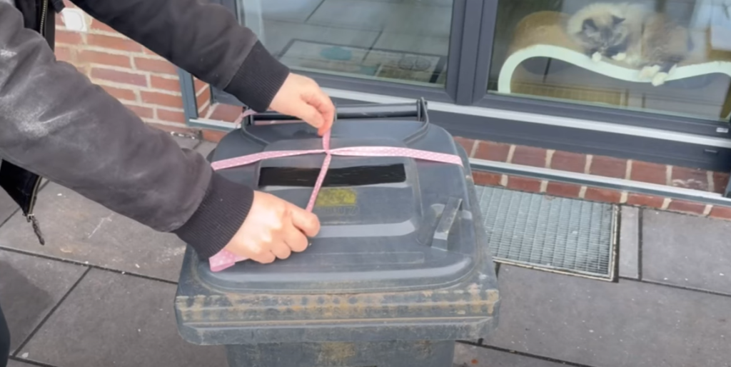 Han använder sopkärlsknepet som få svenskar känner till: Nu gör hela grannskapet samma sak