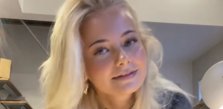 20-årig kvinde køber kun brugt tøj: Sådan har hun tjent over 50.000 kroner på det