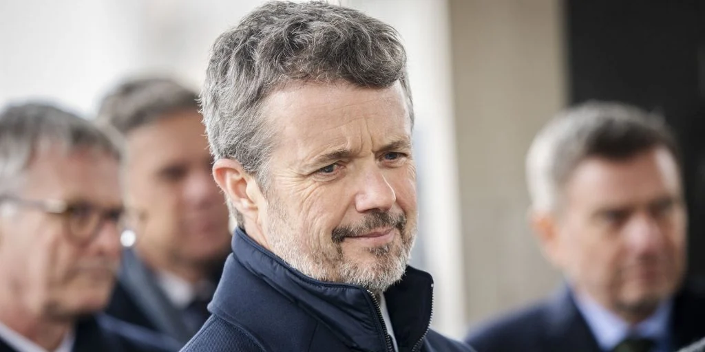 Dronning Mary fylder år i dag: Kong Frederik er rejst