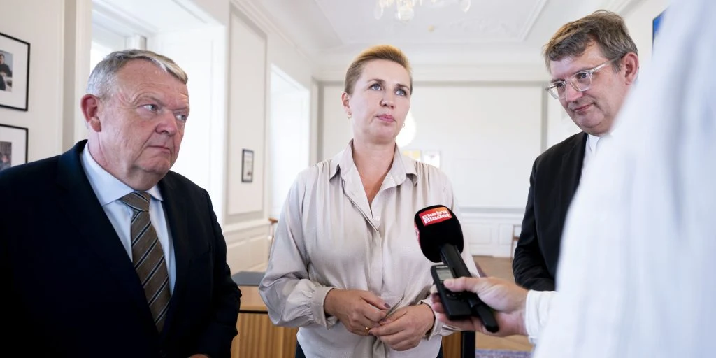 Drama mellem S, V og M: Det minder om “Paradise Hotel”