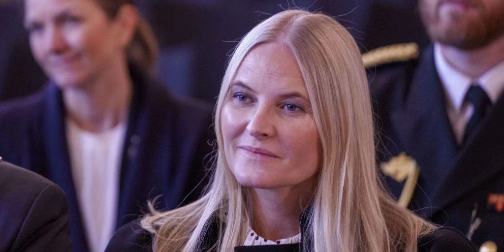 Mette-Marit i alvorlig modvind: Nordmændene vender hende ryggen