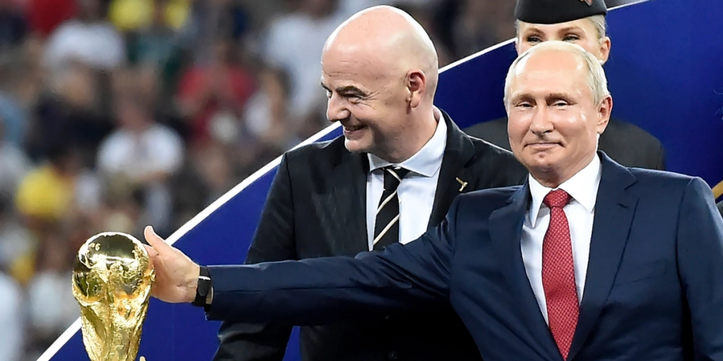 Gianni Infantino Vladimir Putin FIFA trophy