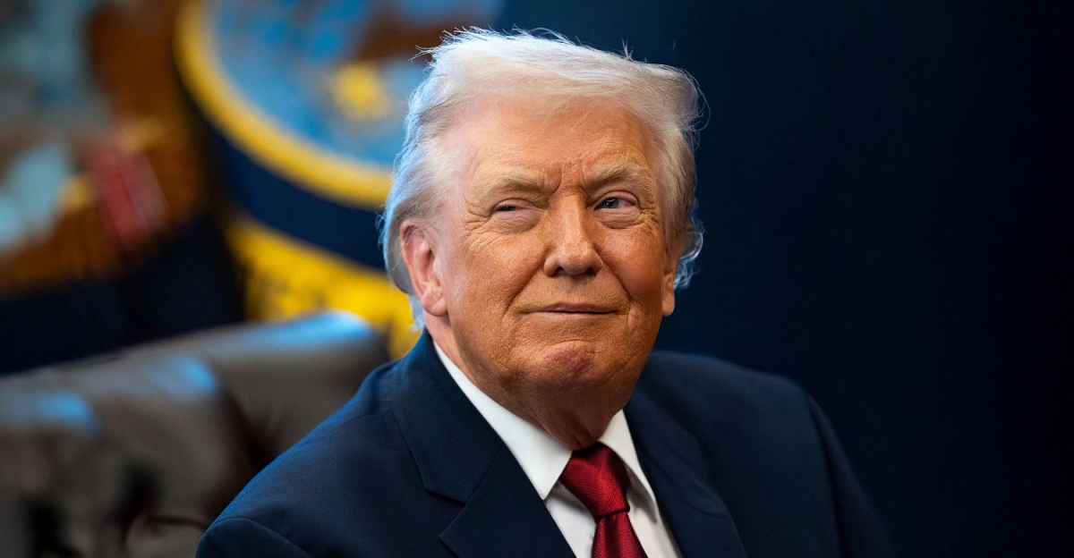 Nyt billede af Trump vækker opsigt: Hvad er det på hans hals?