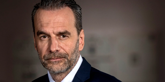 Jesper Buch overrasker alt og alle: Derfor vender han tilbage til ‘Løvens Hule’