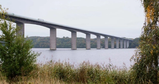 Akut skade på Vejlefjordbroen: Sådan påvirker det bilisterne