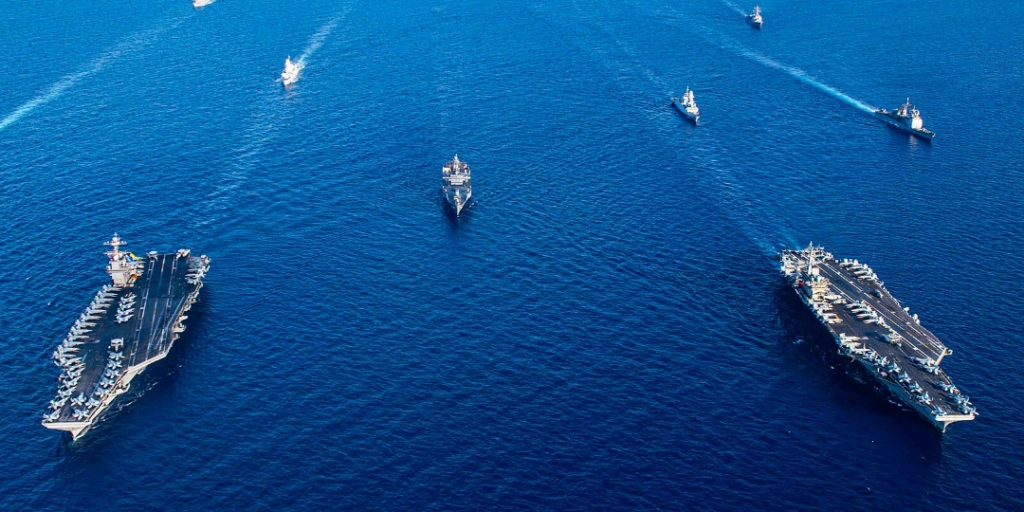 The USS Dwight D. Eisenhower, USS USS Gerald R. Ford, hangar