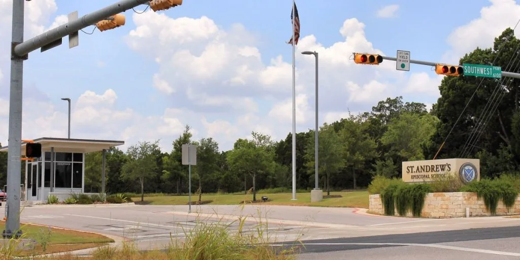 St_Andrews_Episcopal_Upper_School_Entrance