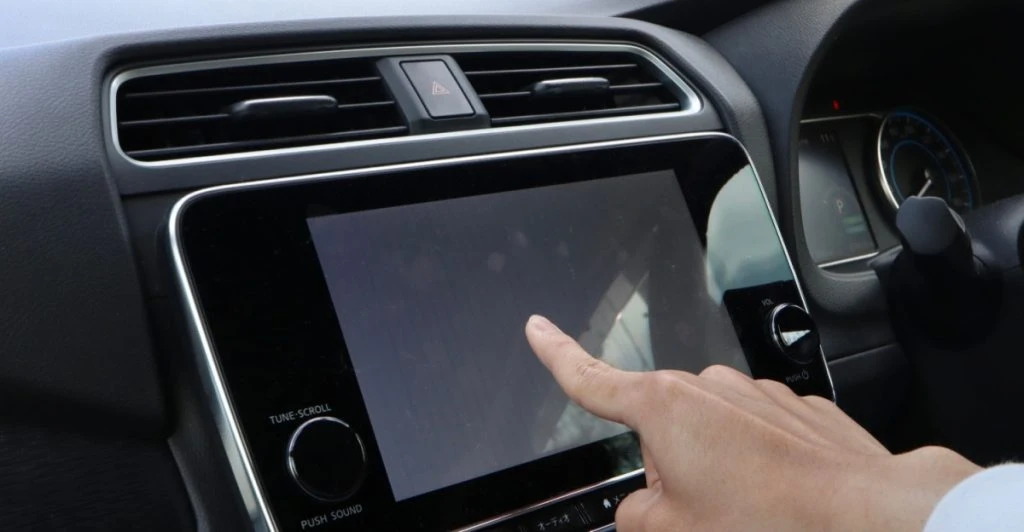 Berøringsskærm eller mobil? Færdselsloven trækker en klar grænse, men de færreste kender forskellen