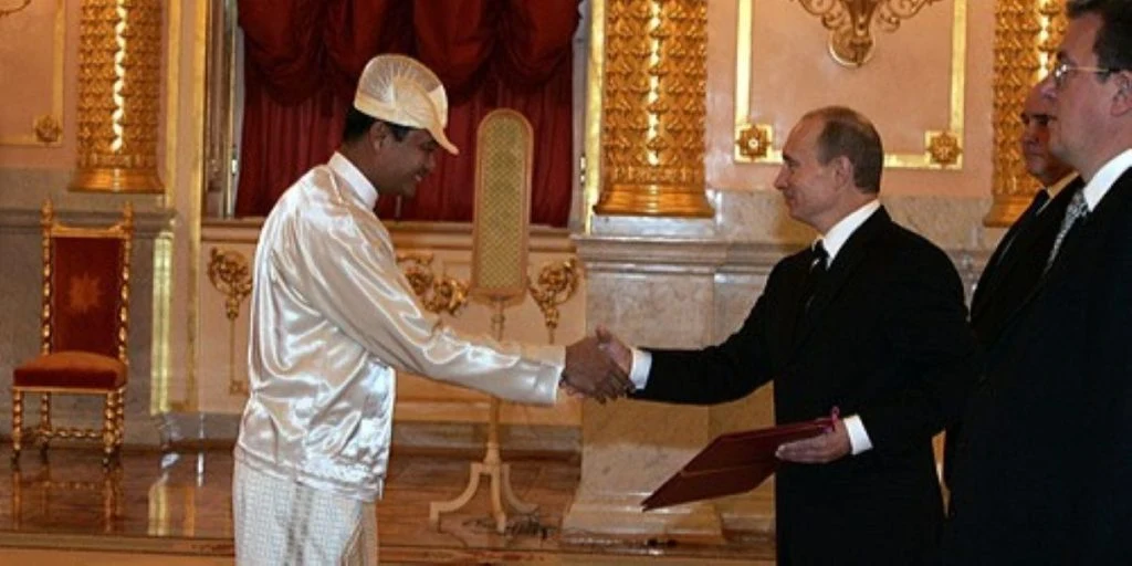 Vladimir_Putin_with_U_Min_Tein myanmar ambassador