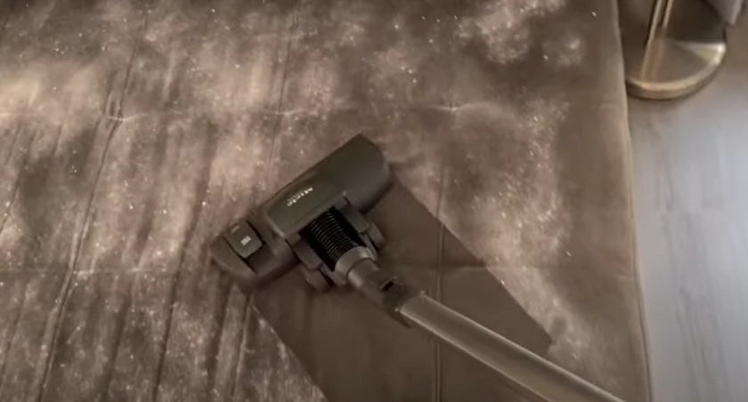 Det ukendte trick med salt på sofaen overrasker alle: Når du ser det, forstår du hvorfor