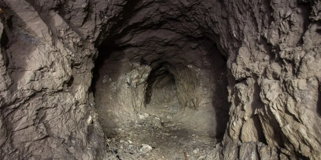 underground tunnel underjordisk tunnel
