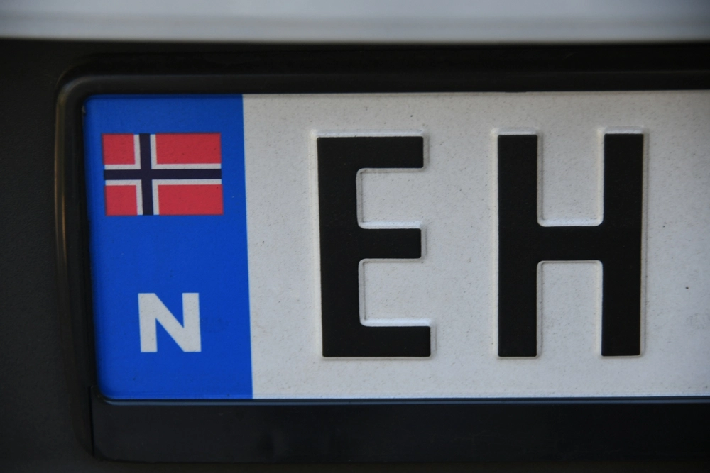 Byttet denne detaljen på bilskiltet – fikk 3000 kroner i bot