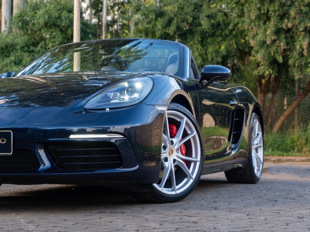 Front of Porsche 718 boxster cabriolet, modern, sportscar, sportsvogn