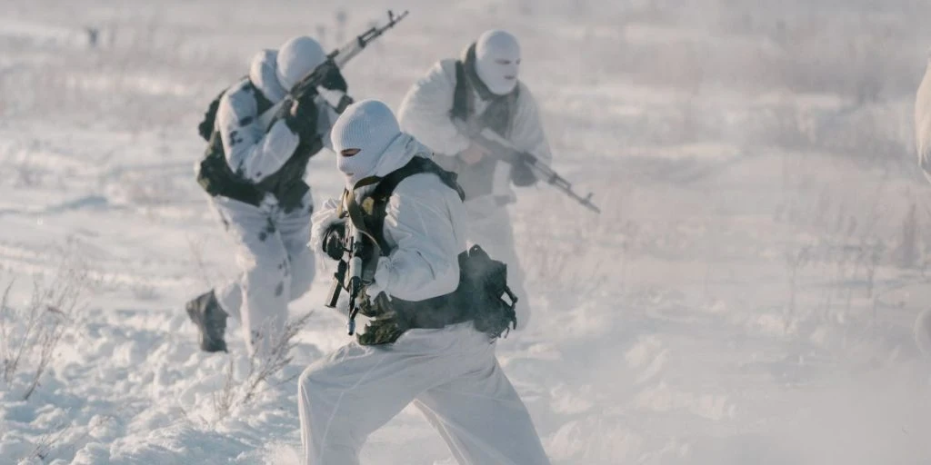 Russia ukraine soldier snow ice