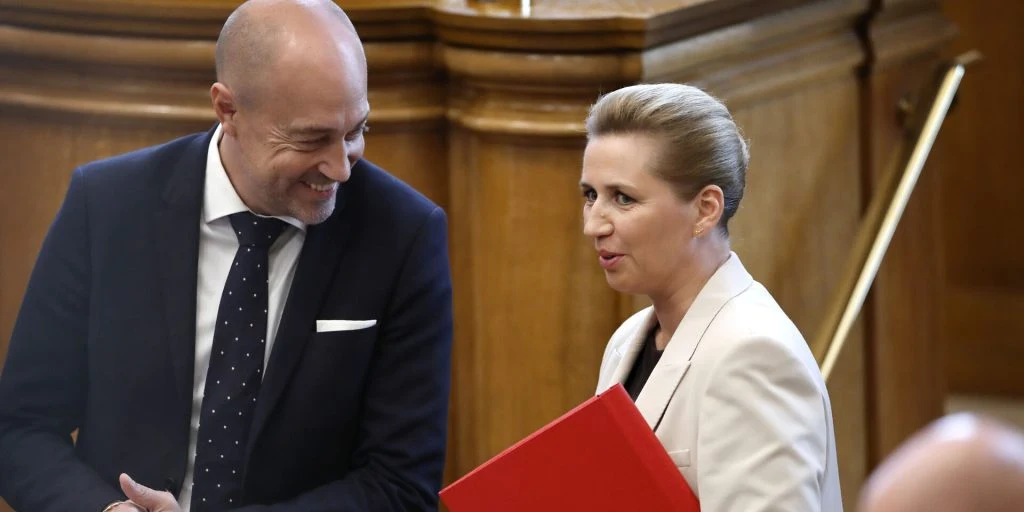 Minister går til angreb på regeringspartner: “Der er udbrudt krig”