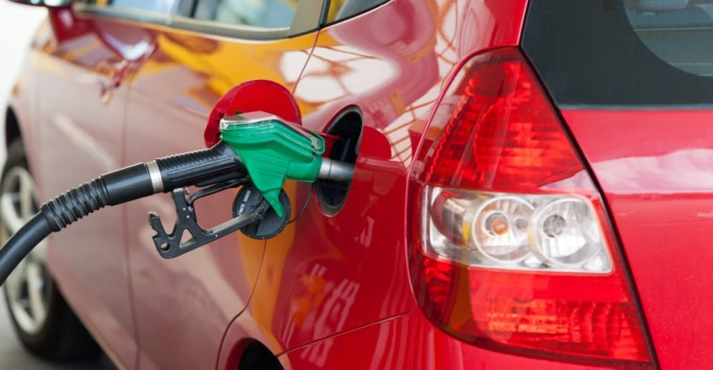 Benzinprisen nærmer sig smertegrænsen i Finland: bilister frygter næste hop ved pumpen