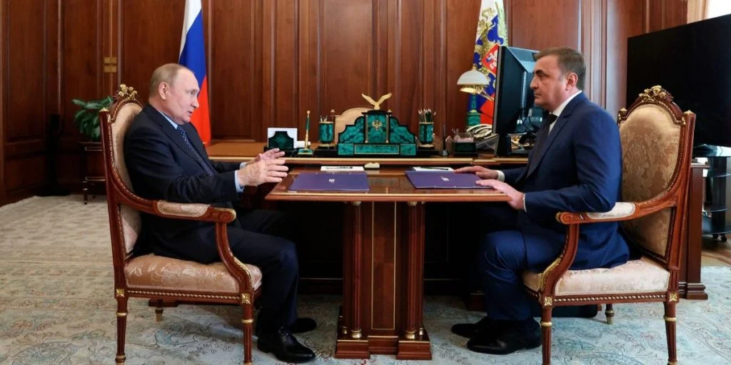 Putin-Dyumin_meeting_(2022-07-14) Alexei Dyumin