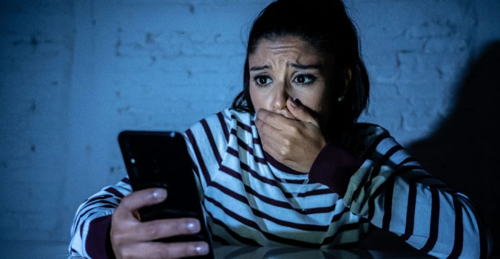 Online våld kvinnor