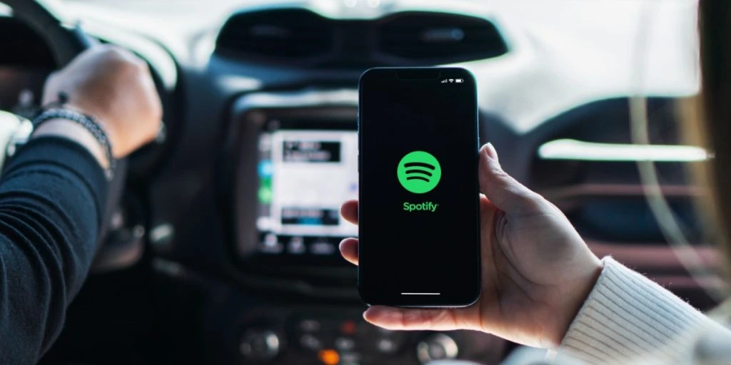 Stora albumsläpp kopplas till ökning av dödliga bilolyckor, visar studie