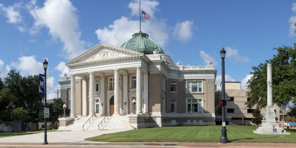 Ehemalige Bürgermeisterin wegen Sexualdelikten an 16-Jährigem verurteilt