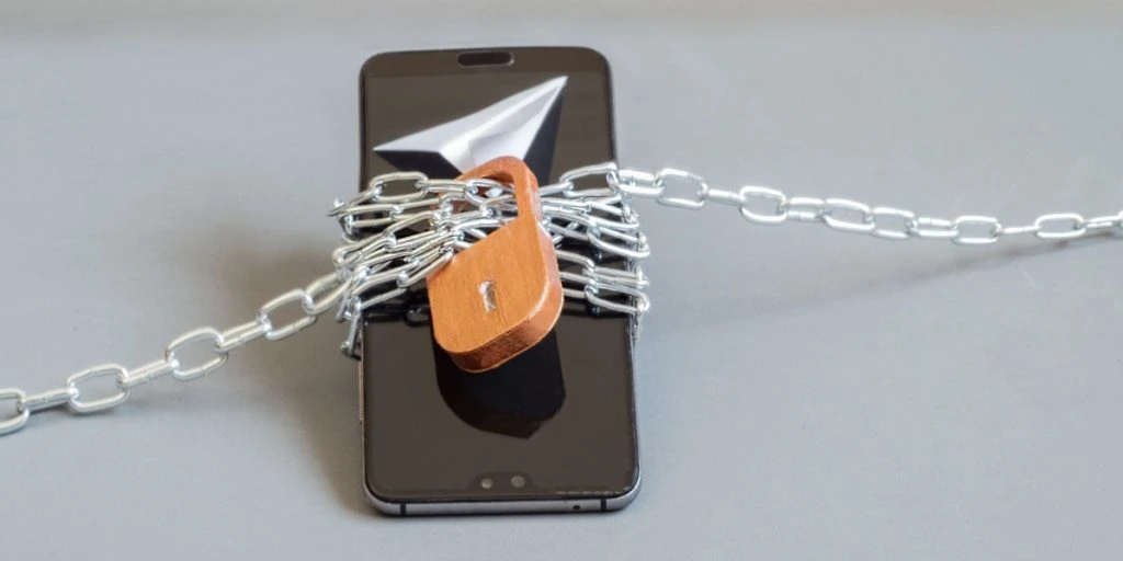 Smartphone censor privacy