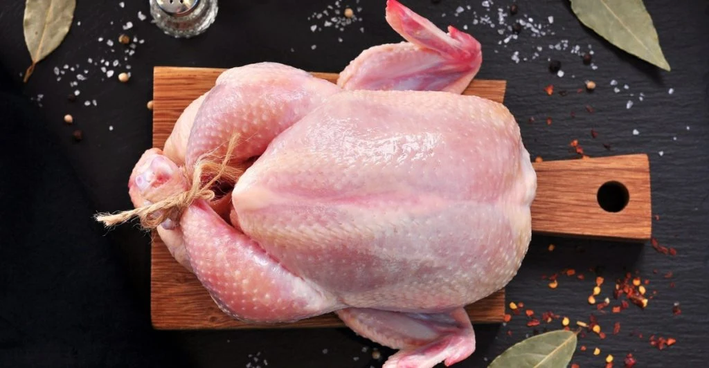 Sluta kasta detta från kycklingen – kan göra stor skillnad i kroppen