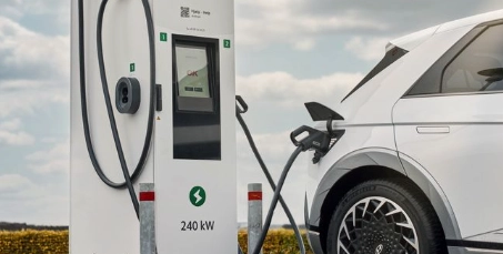 Ikke alle elbilsejere er klar over det: 6. marts er én ting anderledes ved ladestanderne