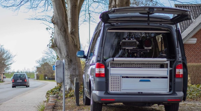 Over 1.000 gange om året: Så mange bilister er sigtet for vanvidsbilisme