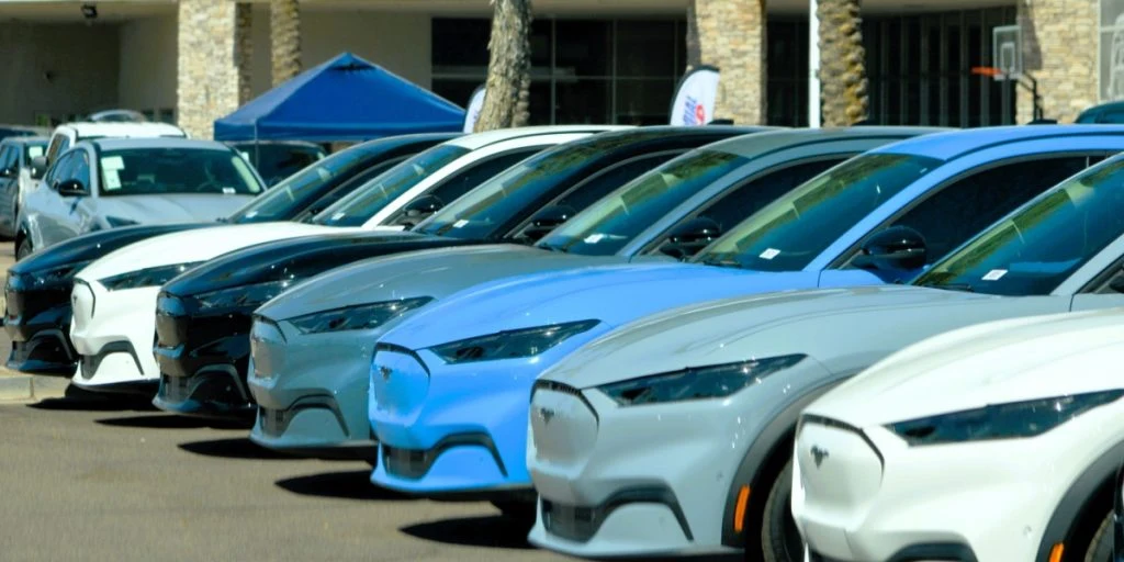 Preise für gebrauchte E-Autos könnten sinken, da 300.000 Fahrzeuge auf den Markt zurückkehren