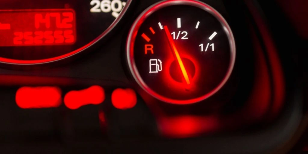 Eksperter afslører hvor meget benzin din bil bør have for optimal drift