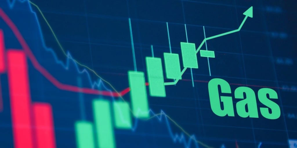 Krigsdrevne brændstofpriser øger interessen for elbiler