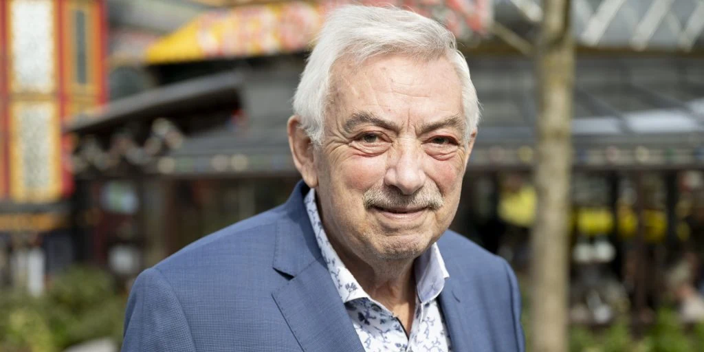 Familien melder nyt ud efter Johnny Reimars død