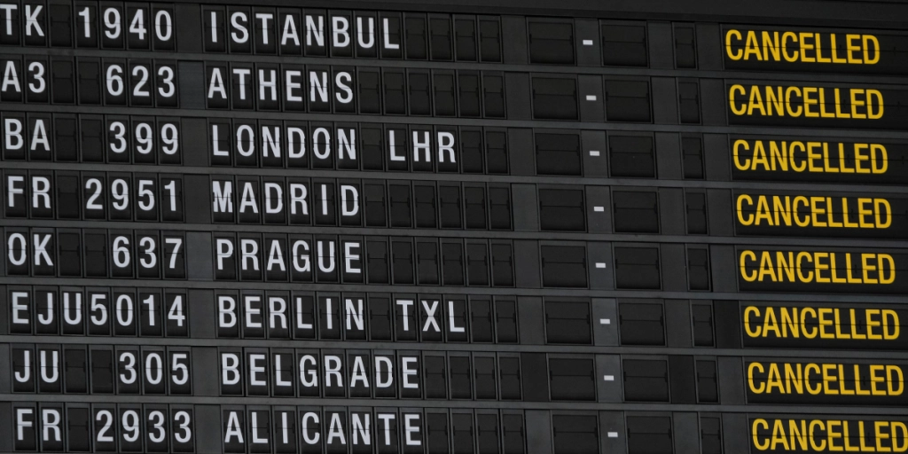 Inställda flyg, Flygplats