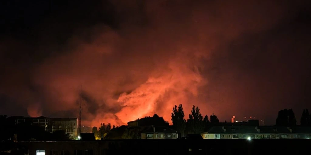 Mehrere russische Städte melden Explosionen angesichts von Drohnenbedrohung