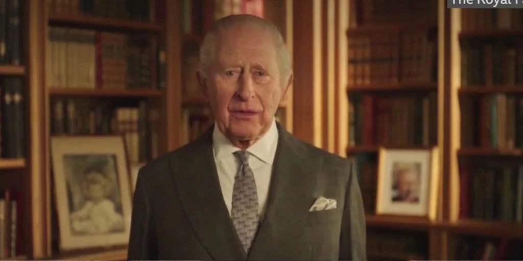 König Charles nutzt frühe Worte von Königin Elizabeth zur Einordnung heutiger Herausforderungen