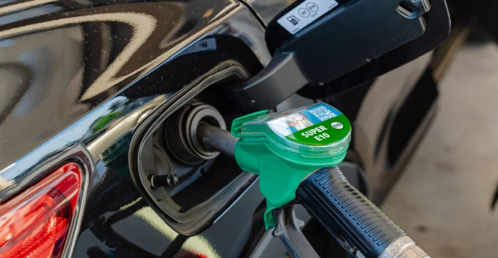 Ny melding fra energichef er trist nyt for bilister: Høje brændstofpriser kan vare i flere år