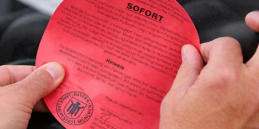 Rødt klistermærke 1