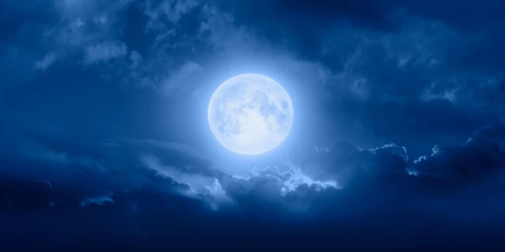 Månens juridiska gråzon: Vem äger egentligen månens yta?