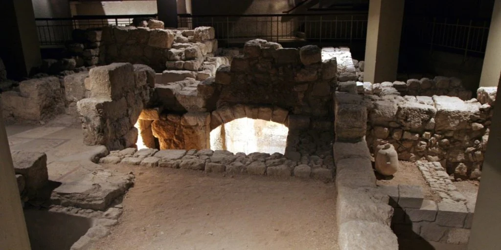 Utgrävning i Jerusalem tillför nya detaljer i debatten om Jesu gravplats